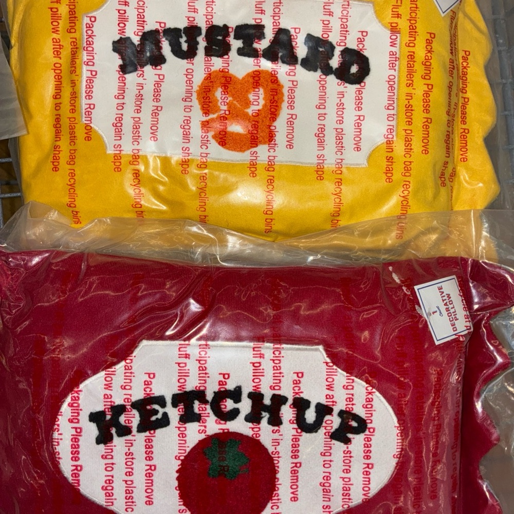 New Ketchup & Mustard Pillows from Target Accent Home Decor 14x10x2 NWT SEALED - Picture 3 of 3
